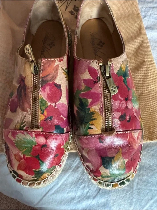 Patricia Nash Floral Pink Leather Espadrilles with Zipper