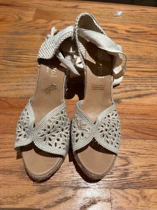 unnamed brand Cream Lace Espadrille Wedges - Women