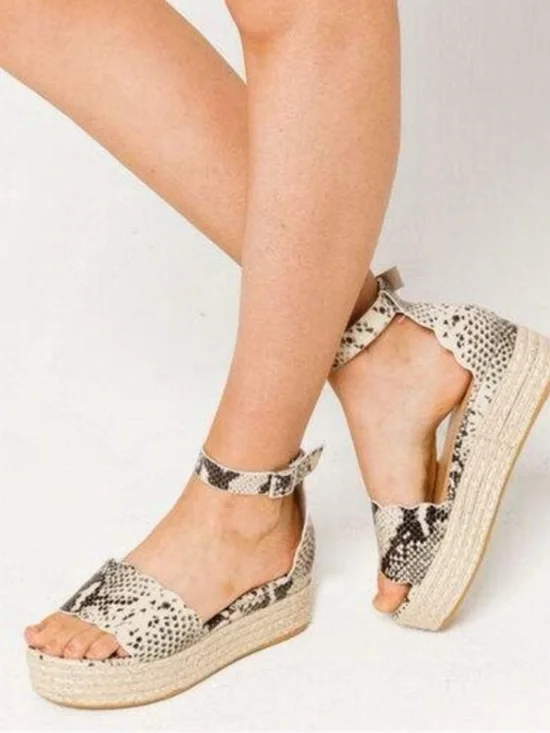 Bamboo Infinity Espadrille Beige Snakeskin Print Lug Sole Ankle Strap Size 10