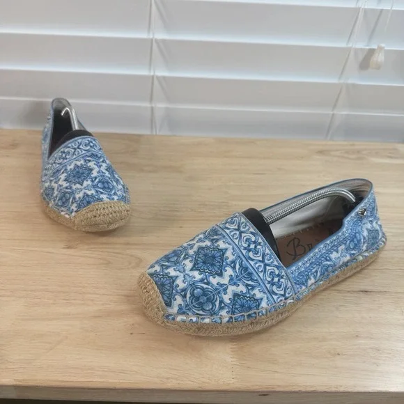 Brighton Bali Women's 9M Belina Bali Print Canvas Espadrilles Blue Print NWBox