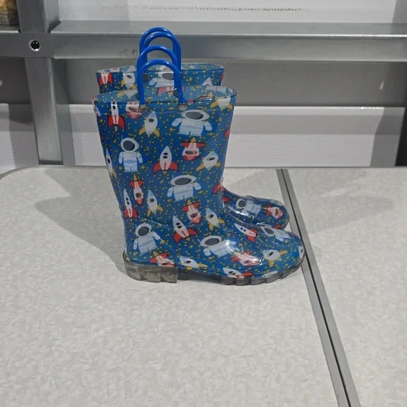 Astronaut and Rocket Rubbber‎ Light Up Boots Size 1