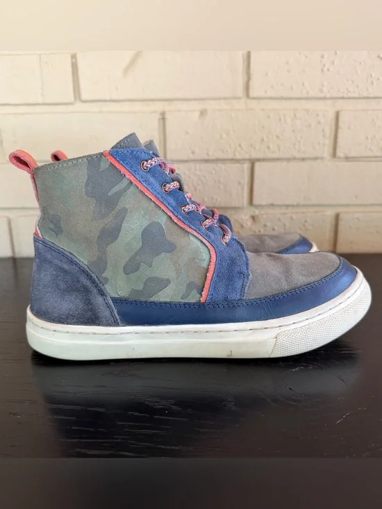 Mini Boden Boy Youth 5 EU 37 Camo Fur Lined High Top Suede Sneakers School Shoes