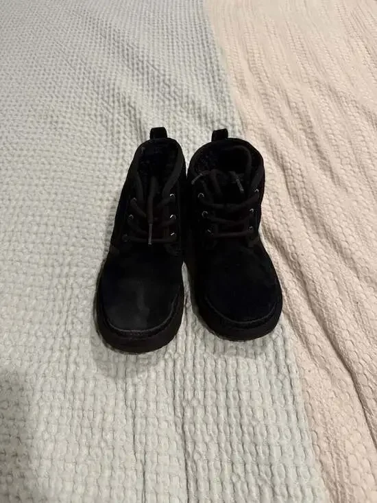 UGG Kids Neumel II Black Suede Chukka Boots (Size 13 Kids)