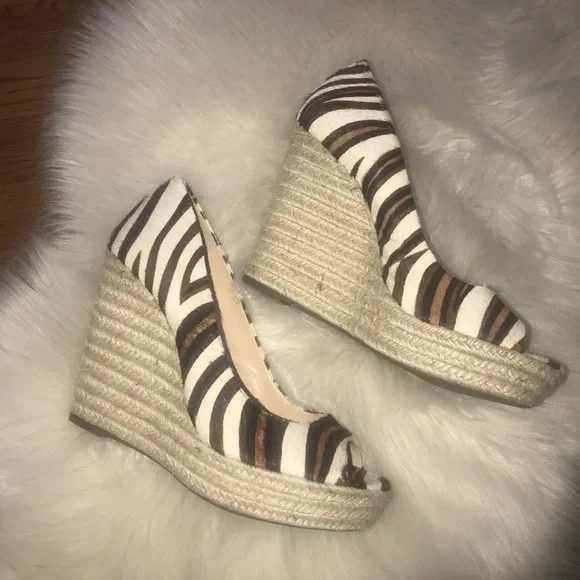 Vince Camuto‎ calf hair espadrille wedge size 9.5