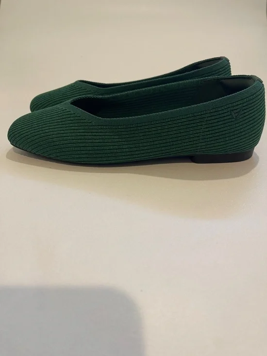 Vivaia Margot 2.0 square-toe flats in green