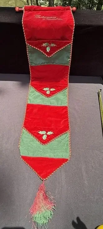 Hallmark Tis The Season To Remember Velvet Hanging Card Letter Holder Lo28