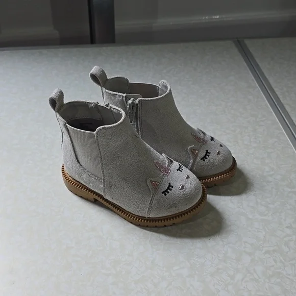 Toddler Grey Unicorn ankle boots Size 7‎