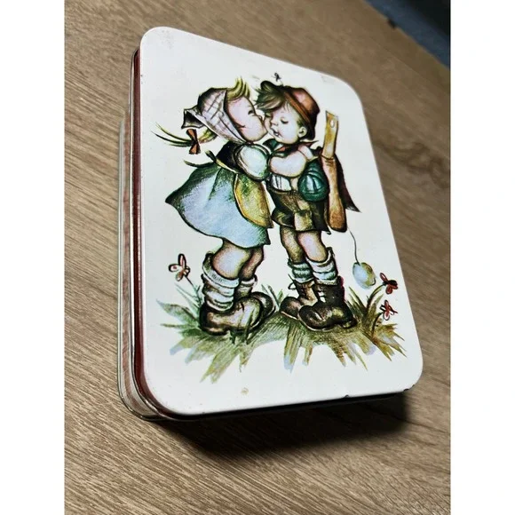 Vintage 70's Hummel First Kiss Stationary Tin w/Paper Girl‎ Hong Kong