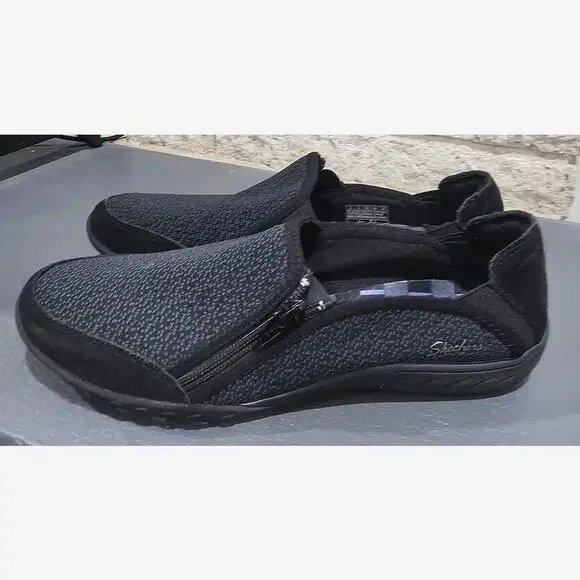 Skechers Zipper Shoe, Breathe-Easy-Quiet-Tude, Slip On, Walking, Womens Size 9