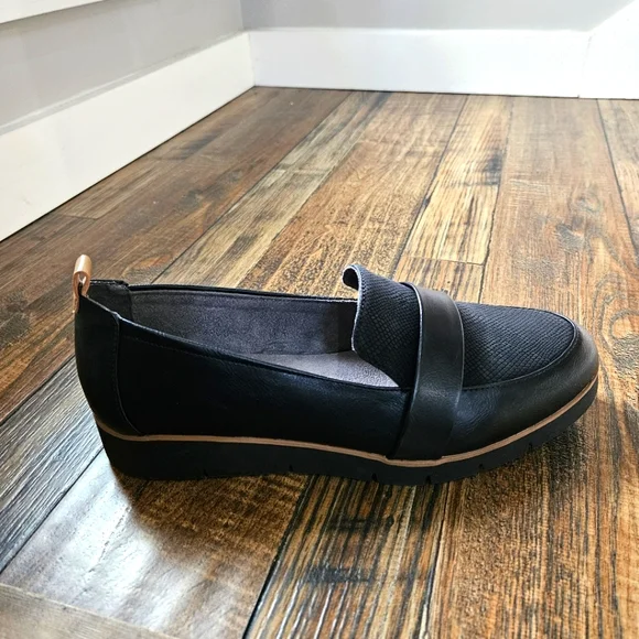 NWOT Dr. Scholl's Webster Women's Black Slip-On Comfortable‎ Loafers. Size 11W