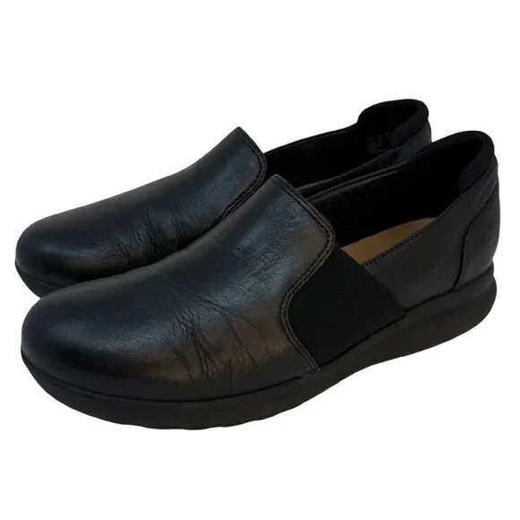 Womens Clarks Black Leather Slip On Un Adorn Step Sneakers‎ sz US 9 M