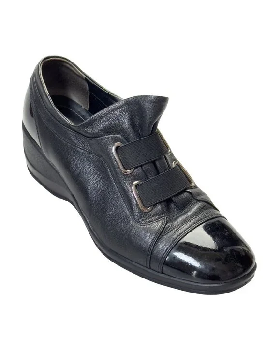 MOOK STYLE Women’s Shoes Black Leather Cap Toe Wedges Heels Size 9.5M