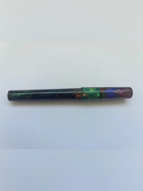 New Just Turnings Fountain Pen Carson XXXIII Resin Broad Nib Writing Sparkle