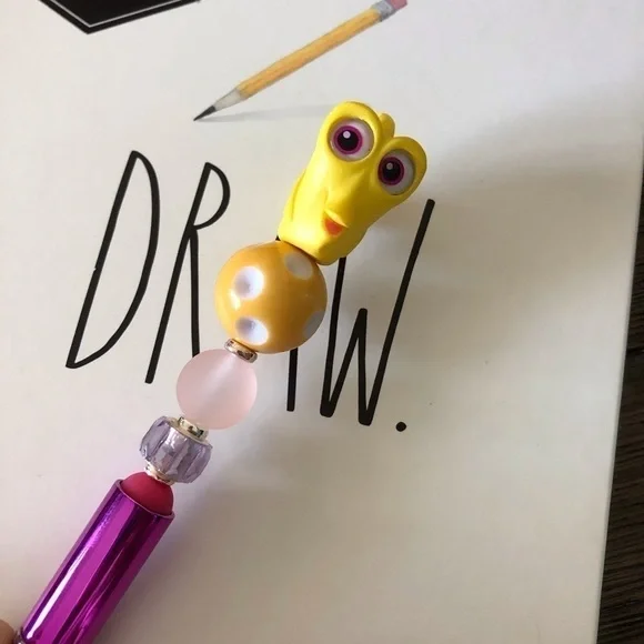 Disney Doorables: Finding Nemo: Bubbles handmade beaded pen