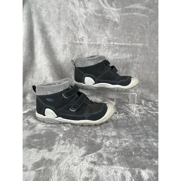 Keen Knotch Chukka Boots‎ Big Kids Size 7 Black Suede Hook & Loop Closure