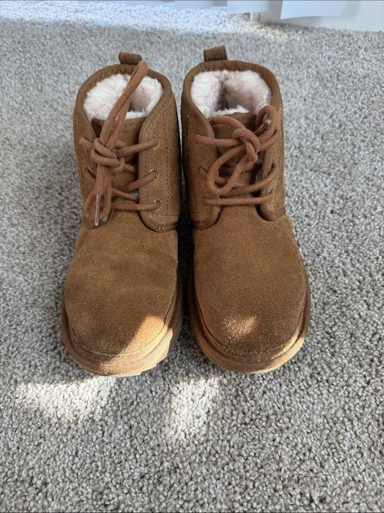 UGG Neumel’s