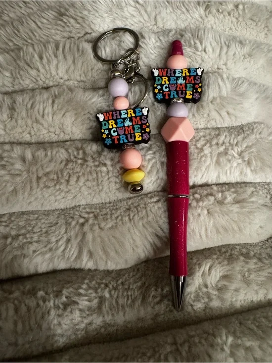 Disney keychain and pen set