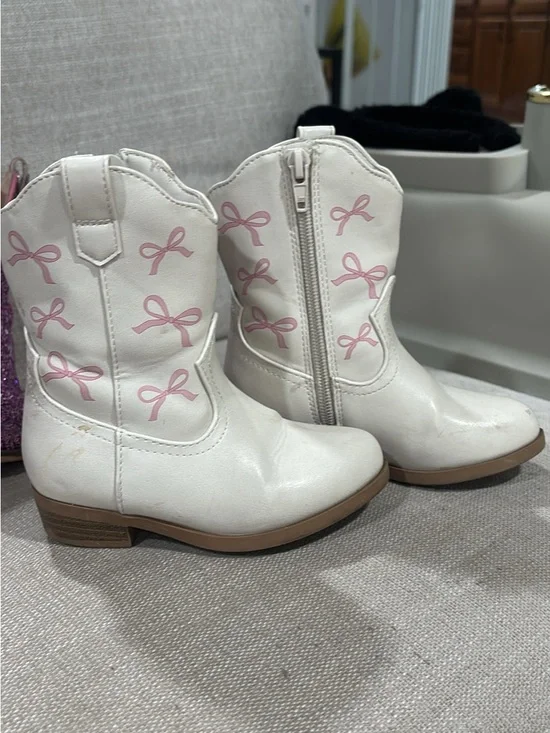 White Girls' Western Boots with Pink Bow Accents