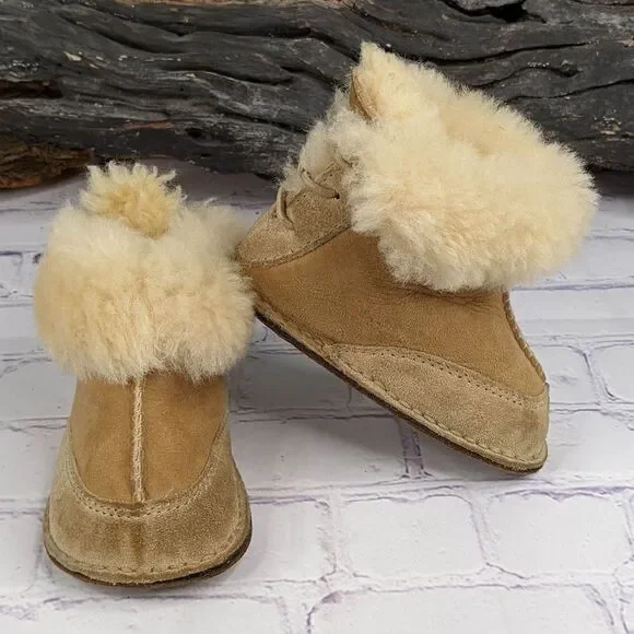 Ugg Infants Boo Crib Fur Boots - Style 5206 - Size Small