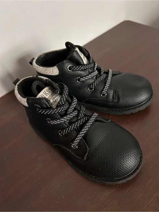 Osh Kosh B'gosh Boy's Ramon Fashion Boots Black Size US 10M