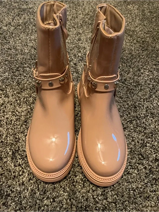 Olivia Miller girl boots