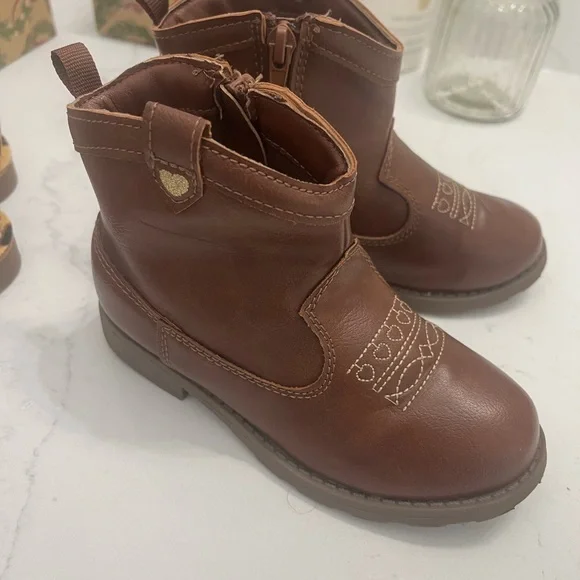 Carters Boots Size 11