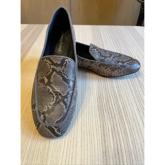 Donald Pliner Leather  Python Print  