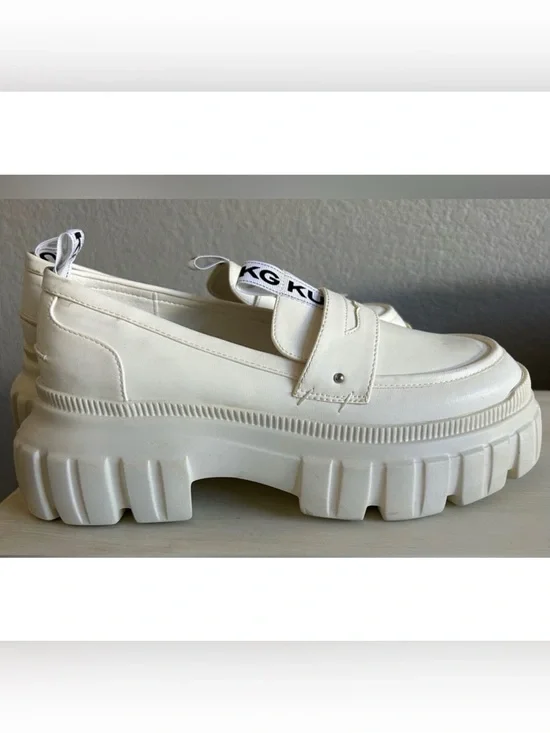NWOT Kurt Geiger White chunky lug sole loafers, women’s size 38.5/8.5 US. EC