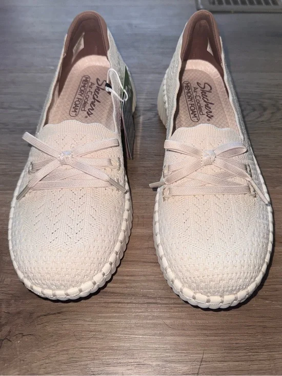 Skechers Wilshire Blvd Knit Sail slip-on casual loafers shoes size 7  off white