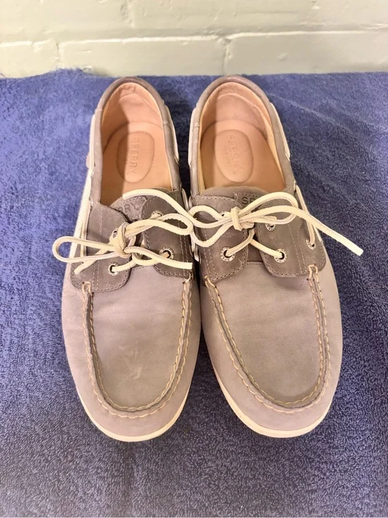 Sperry Women’s Light Taupe Leather Boat Shoes