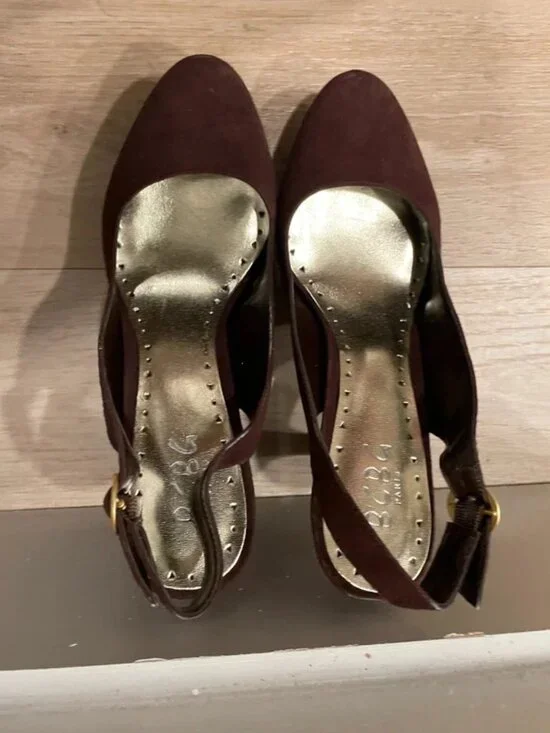 Chocolate suede platform style pumps w/stitching ankle strap
