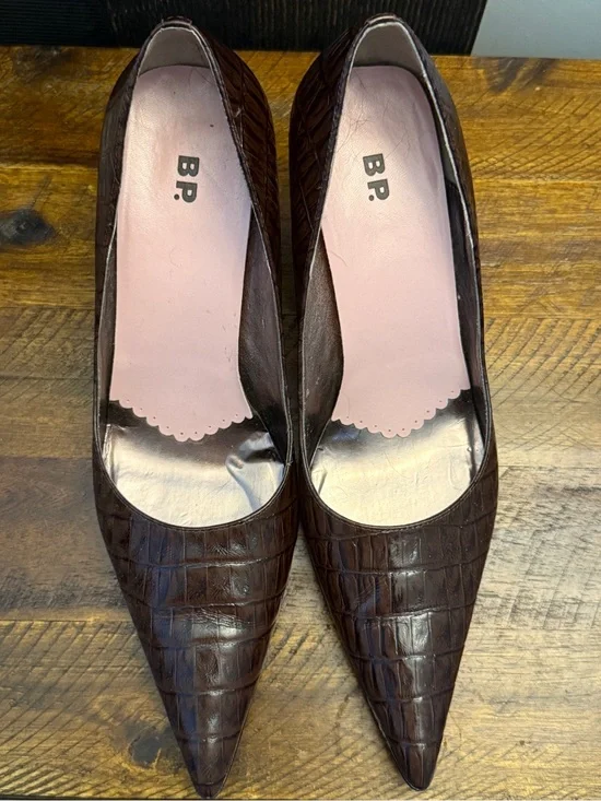 Pointed Toe Croc-Embossed Heels