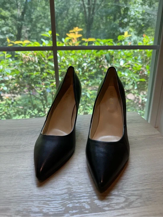 Nine West Black Pointed-Toe Leather Heels