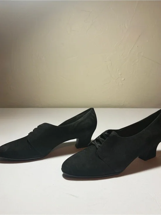 NWT Naturalizer Women’s Black suede Leather Oxford Shoes 10M **READ**
