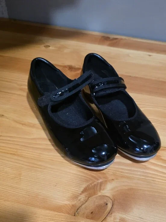 Girls Black Patent Mary Jane Shoes with Hook-and-Loop Strap - Size 5