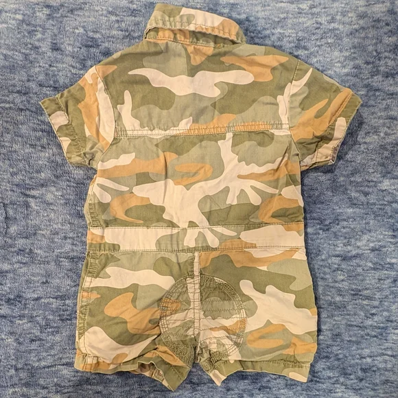 Oak Kosh B'gosh 6M Camouflage Short Sleeve Romper