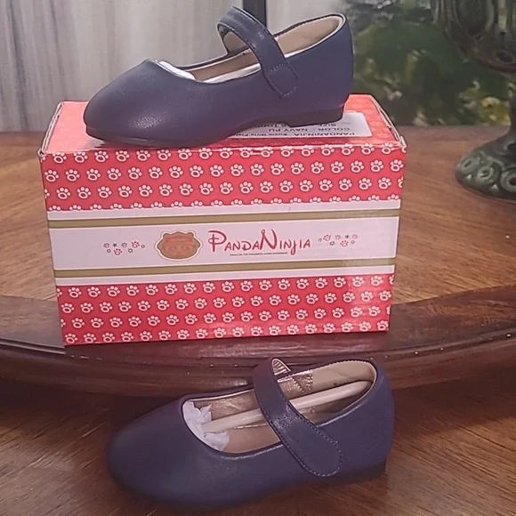 New in box! Pandaninjia Susie flat Navy dress shoes Girls toddler size 6