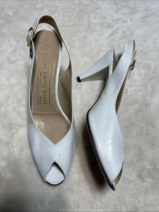 Bruno Magli White Leather Peep-Toe Slingback Heels Size 7 AA