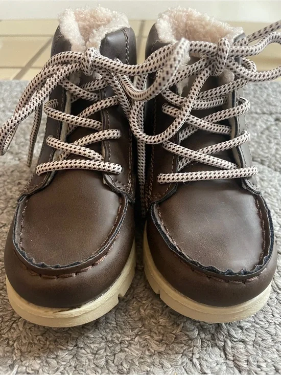 Brown Faux-Shearling Lined Lace-Up Boots