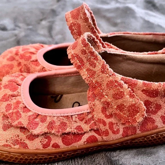 Livie‎ & Luca Pink Leopard Print Suede Mary Jane Shoes Toddler Size 12M Glitter