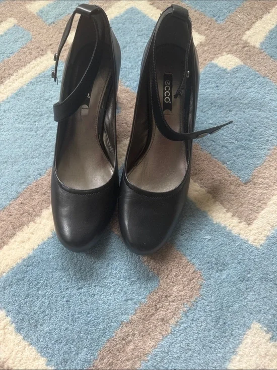 Ecco Black Leather Ankle-Strap Heels