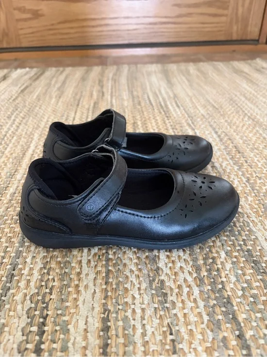 Stride Rite Girls' Black Mary Jane with Perforated Toe