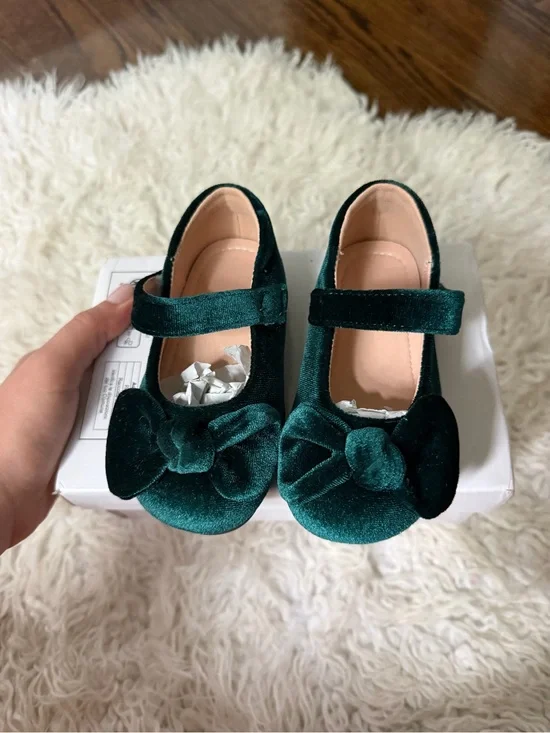 Girls Velvet Mary Jane Shoes with Bow - Green