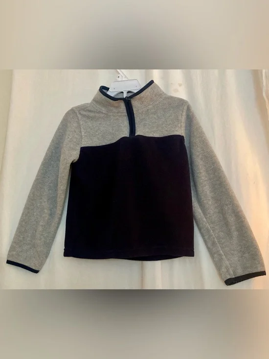 OshKosh B'gosh Two-Tone Navy and Gray Quarter-Zip Fleece Size 6