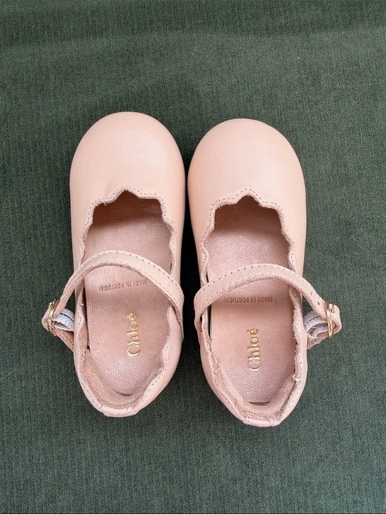 Chloe Pink Scalloped Leather Mary Jane Shoes, size 20 (4.5-5 US)