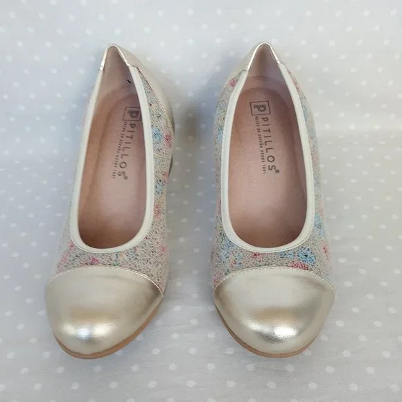 Pitillos Metallic Pale Gold Floral Mosaic Block Heel Cap Toe & Heel Pump NBOB