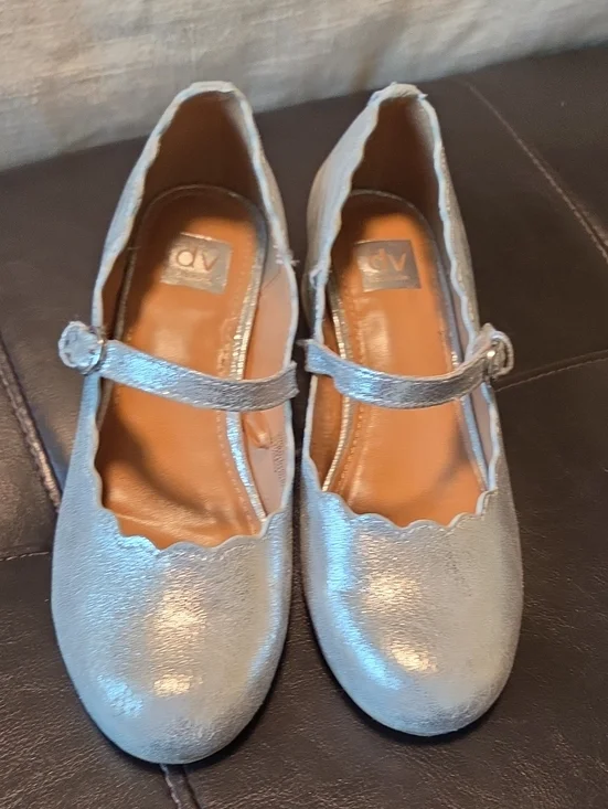 DV by Dolce Vita Kids Silver Mary Jane Flats with Scalloped Edge