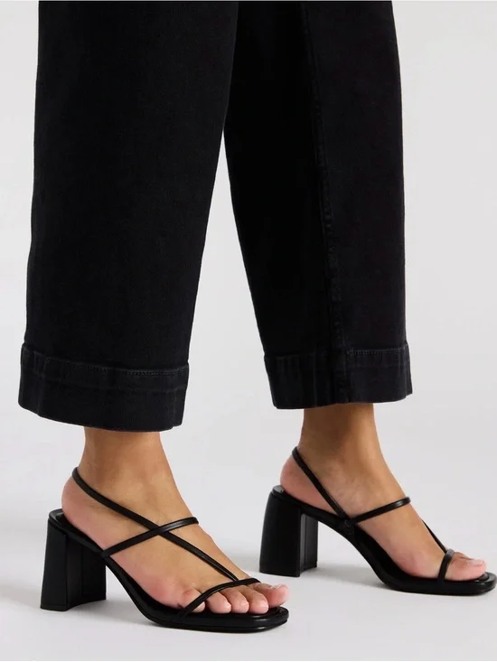 Steve Madden Diora black strappy block heel sandals size 8.5