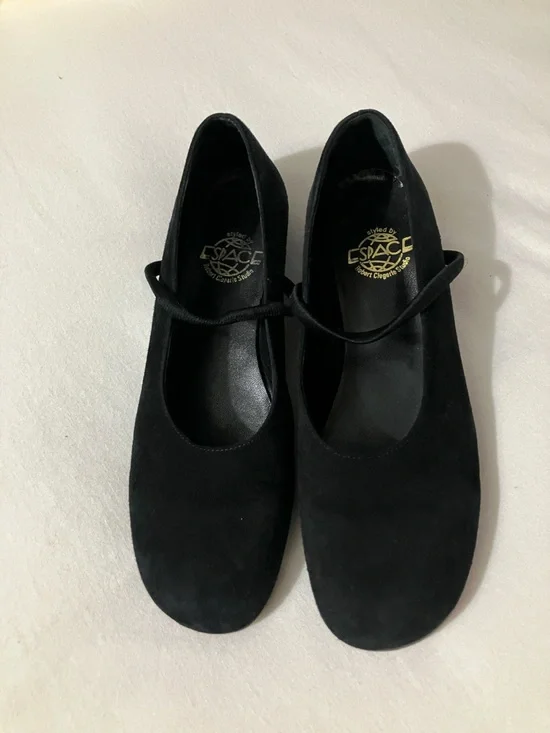 Espace Vintage Black Suede Mary Jane Heels 7.5