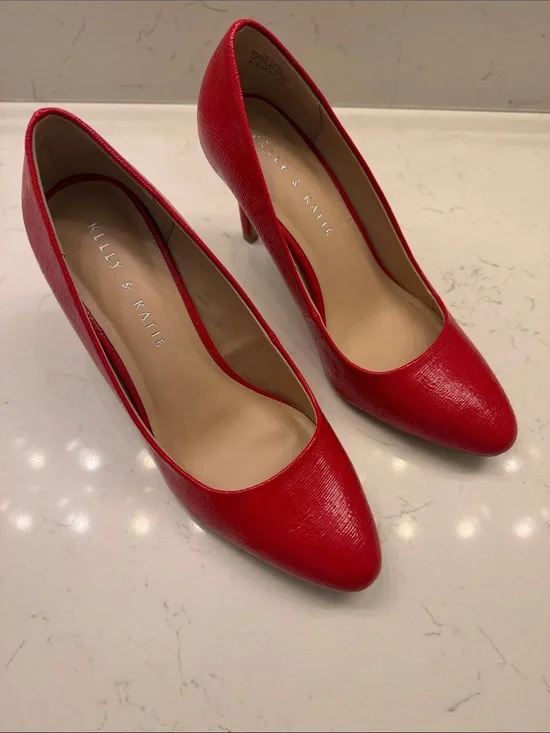 Kelly & Katie Red Pointed-Toe Mid Heel Pumps